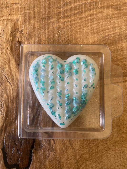 Wool heart clamshell wax melt