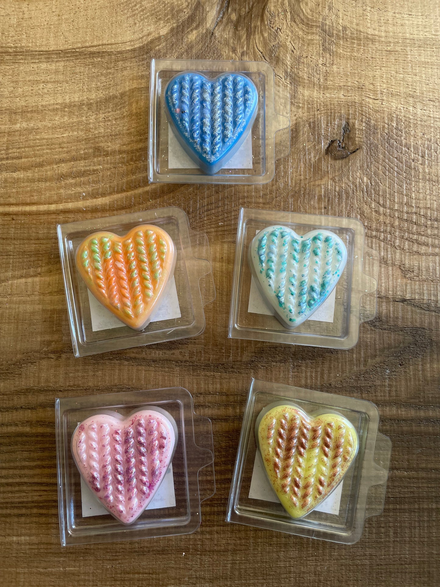 Wool heart clamshell wax melt